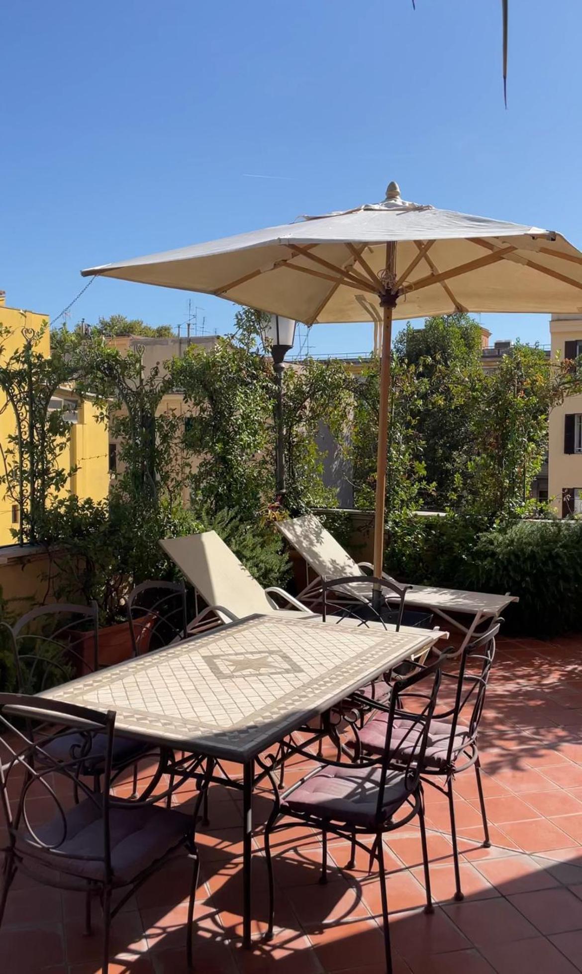 Terrazza Munira Trastevere Rome Exterior photo